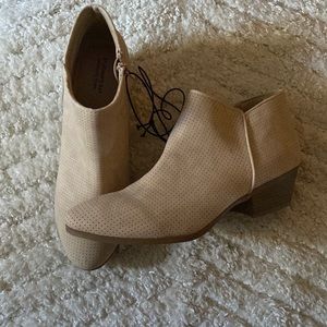 Ankle Boots with Small Heel